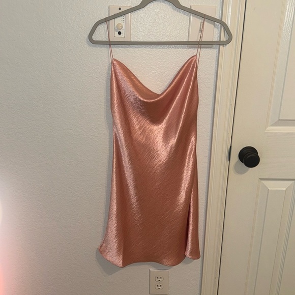 Double Zero Dresses & Skirts - Super cute silk dress. perfect for Homecoming. small.